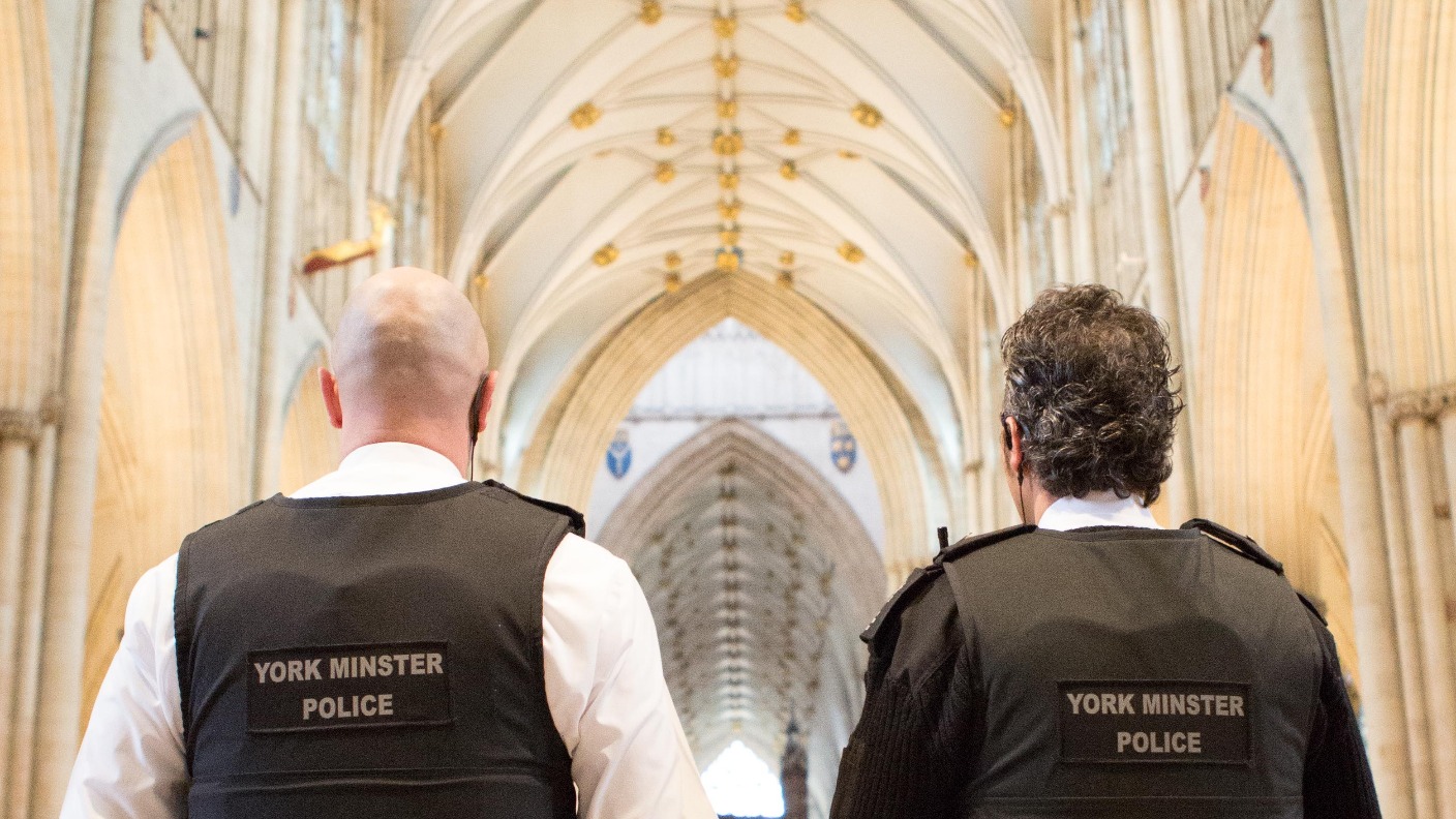 York Minster's Cathedral Constables Given Back Powers Of Arrest After ...