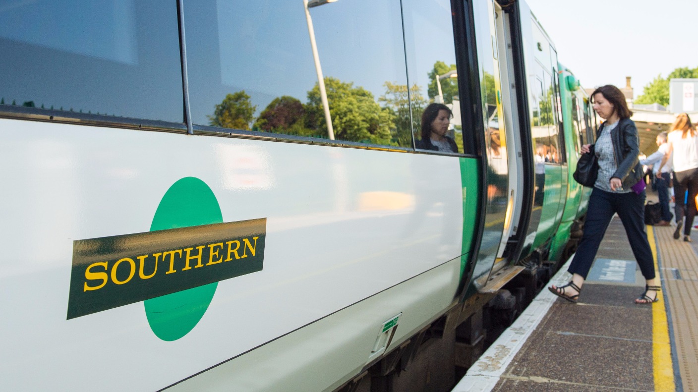 Passengers warned of limited services on Southern, Thameslink, Gatwick  Express and Great Northern | ITV News Meridian