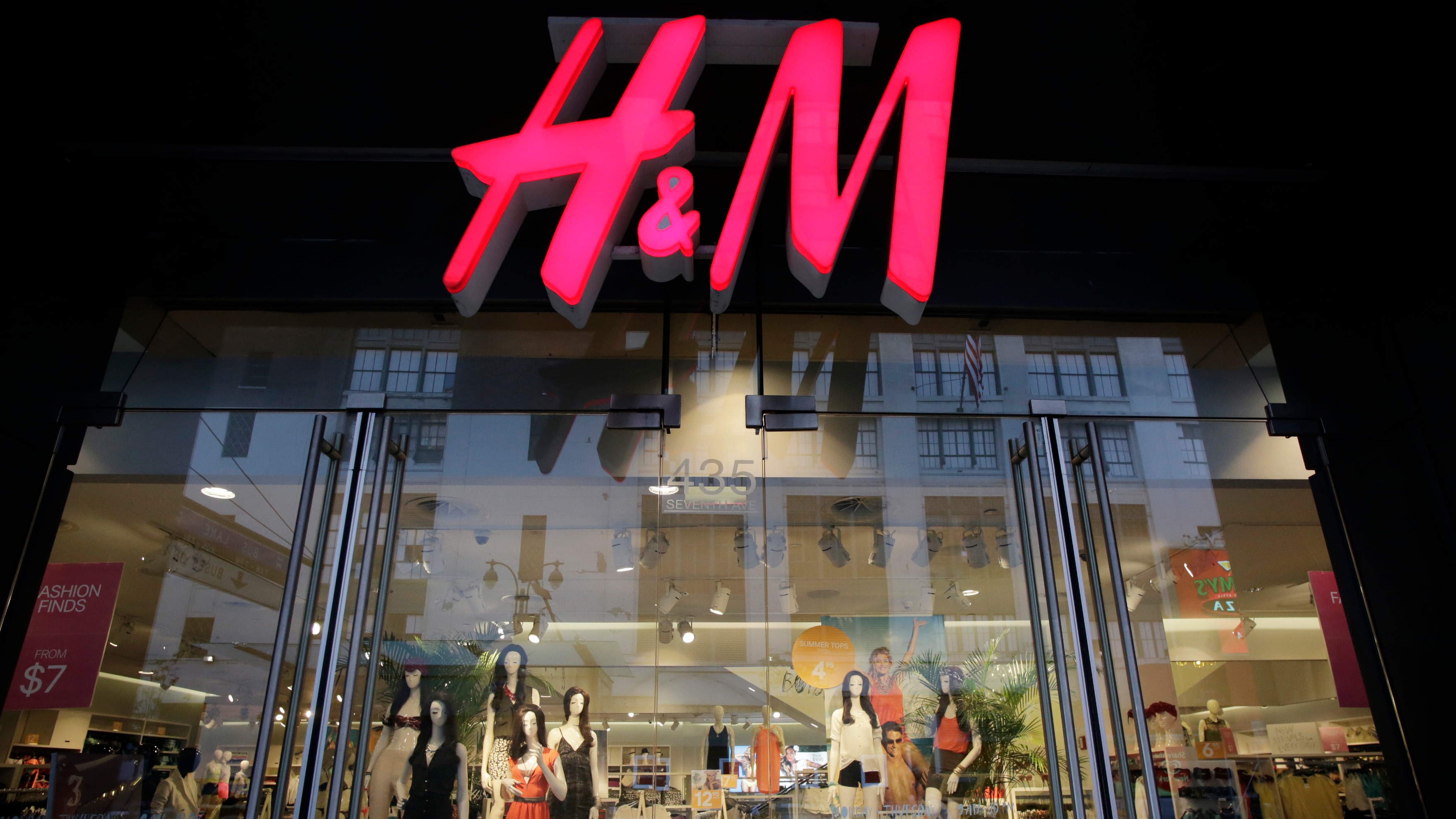 H&M and Nike among brands facing China's wrath over Xinjiang cotton ban | ITV News