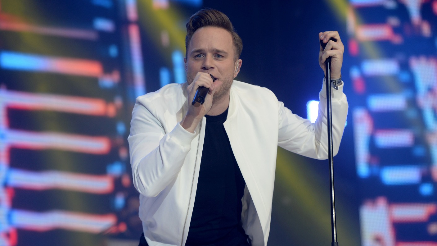 Olly Murs helps young boy find voice | ITV News Central