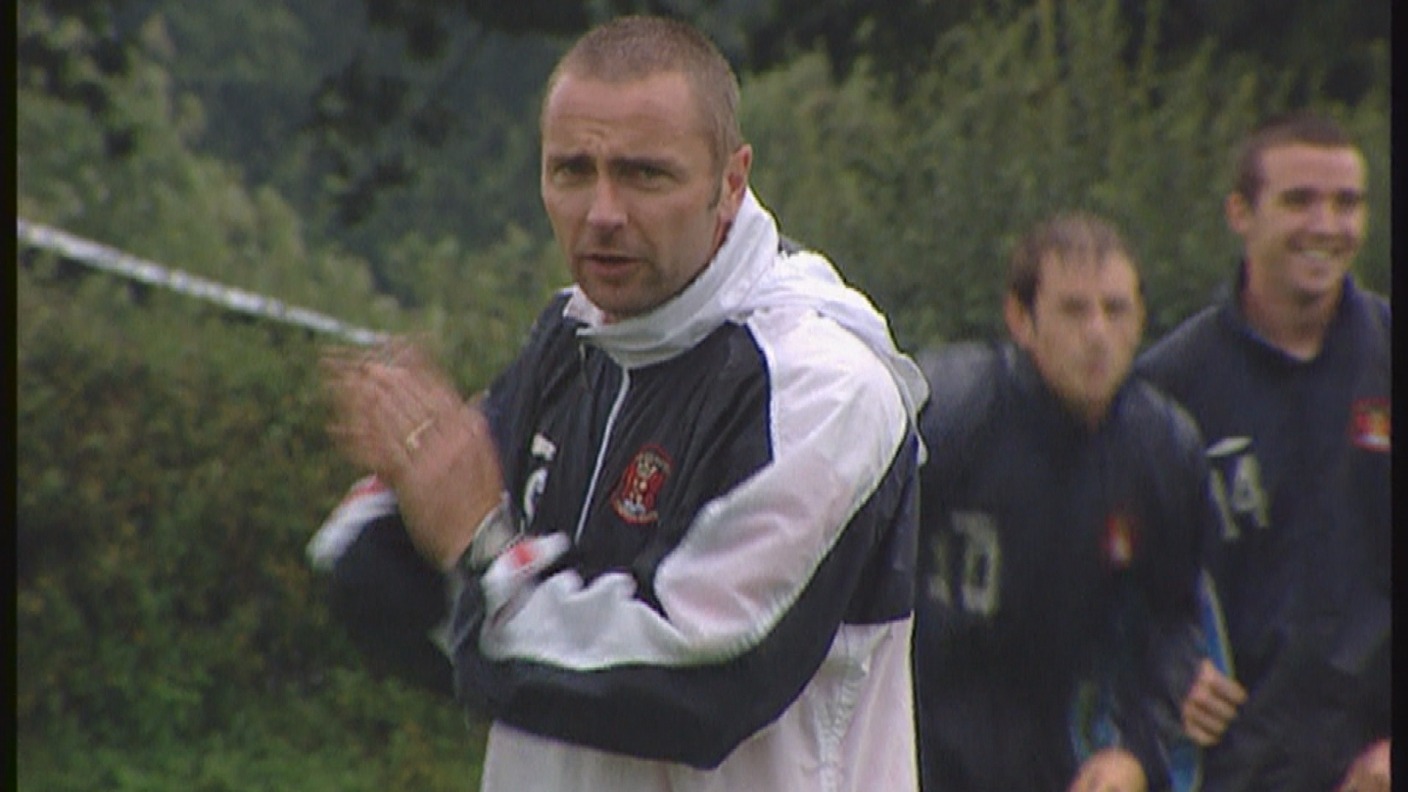 Paul Simpson leads England to World Cup final | ITV News Border
