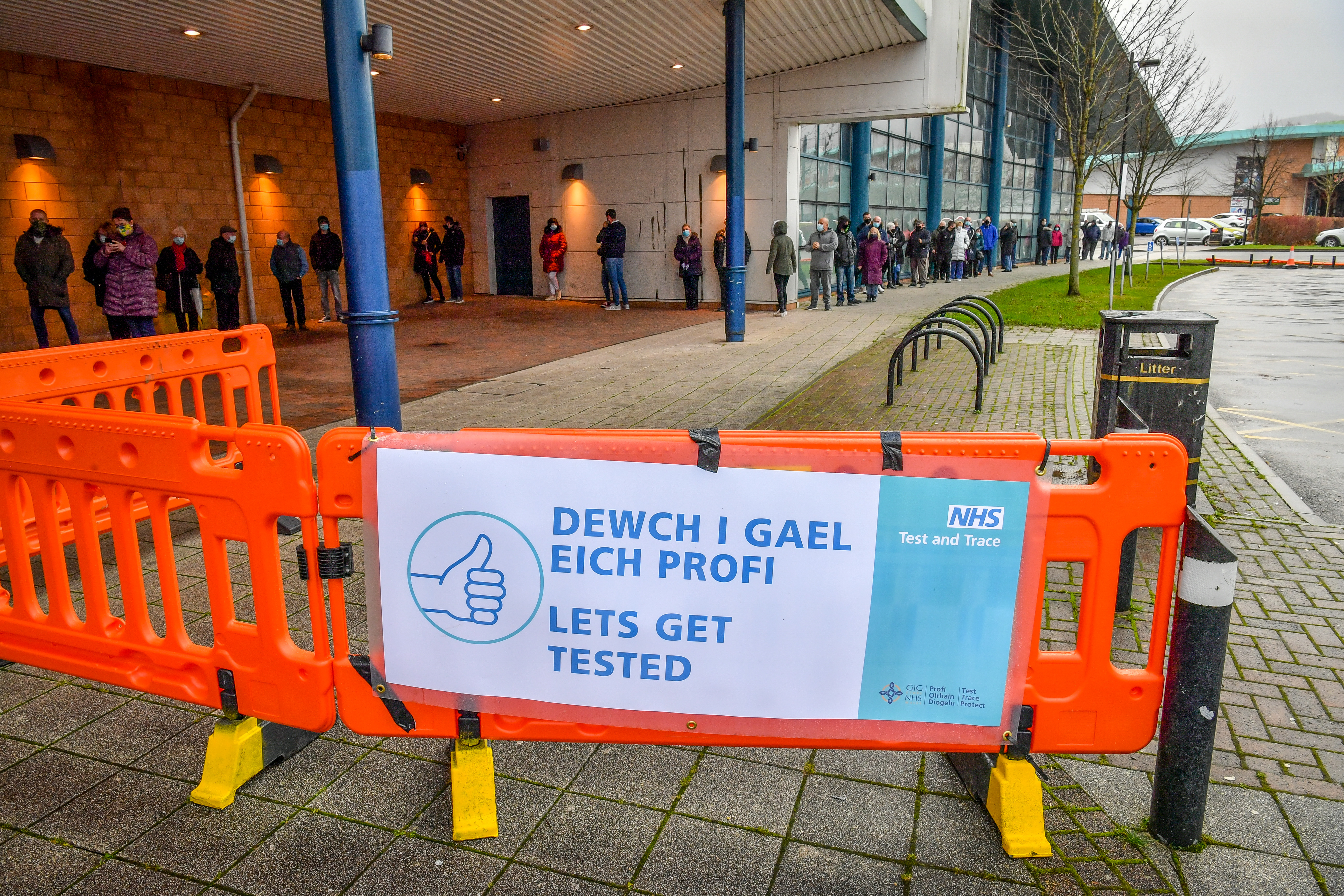 Hundreds of people tested in Mercer Tidville on the first day of the mass test | Wales