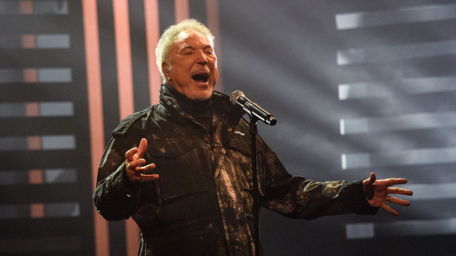Sir Tom Jones reassures fans he will be 'back soon' after second hip replacement surgery | ITV News Wales