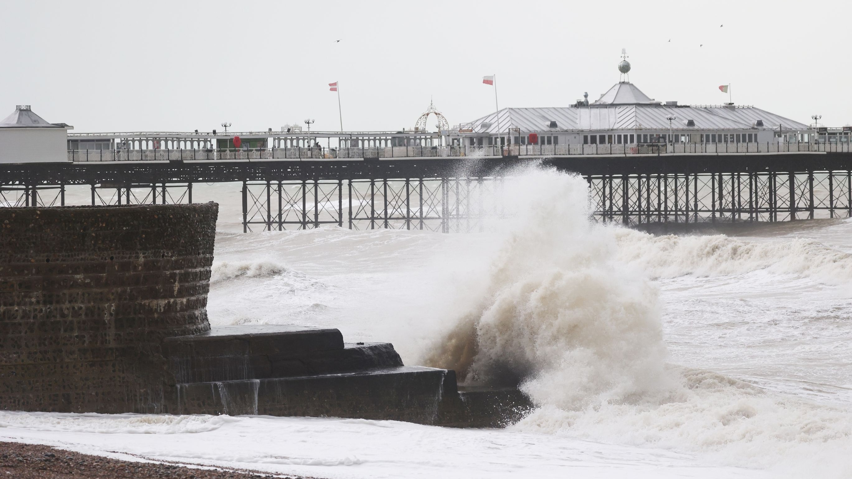 Yellow Weather Warning For Wind And Rain In Place From Portsmouth To