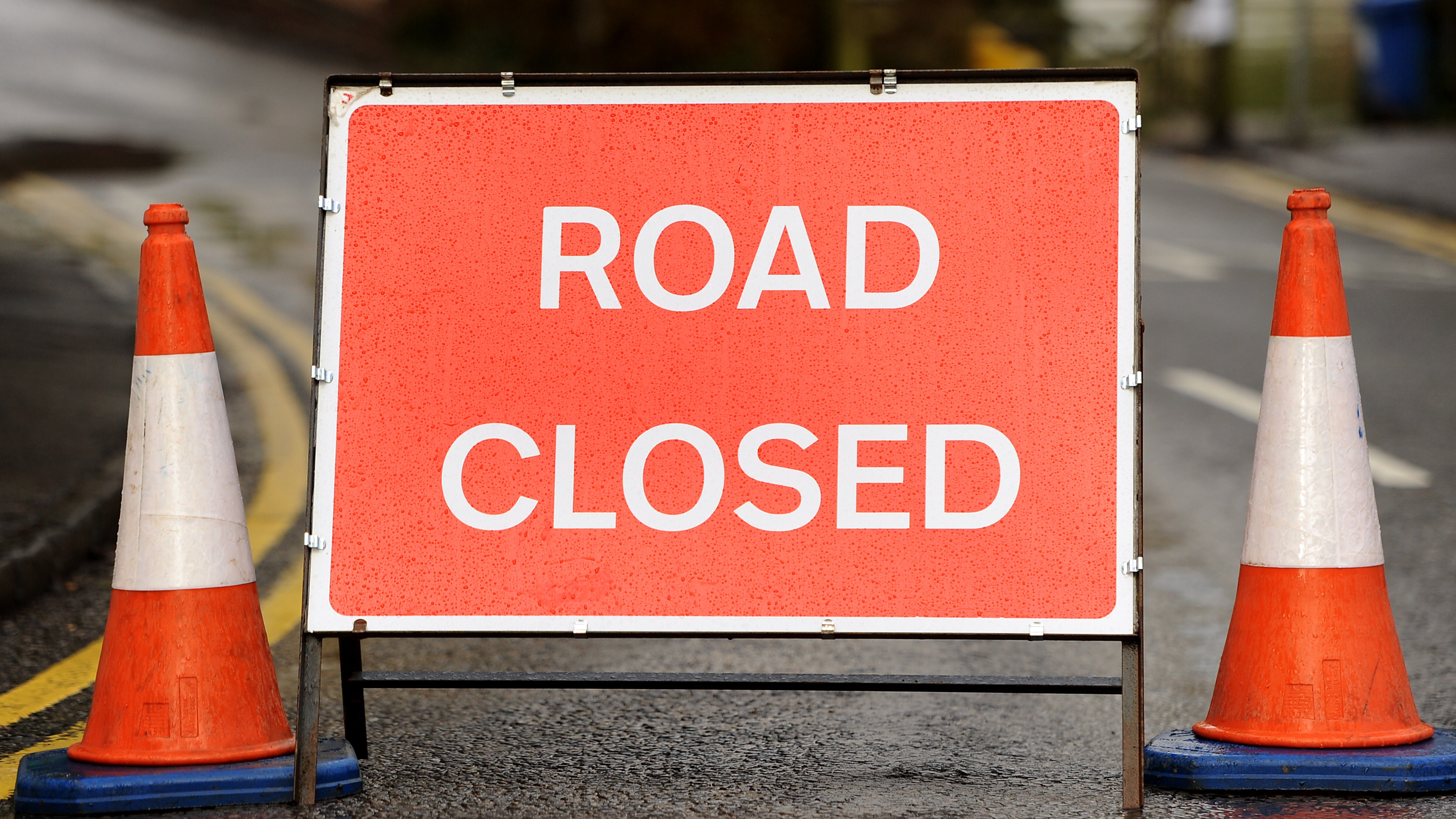 a4174-traffic-drivers-told-to-avoid-the-area-after-crash-closes