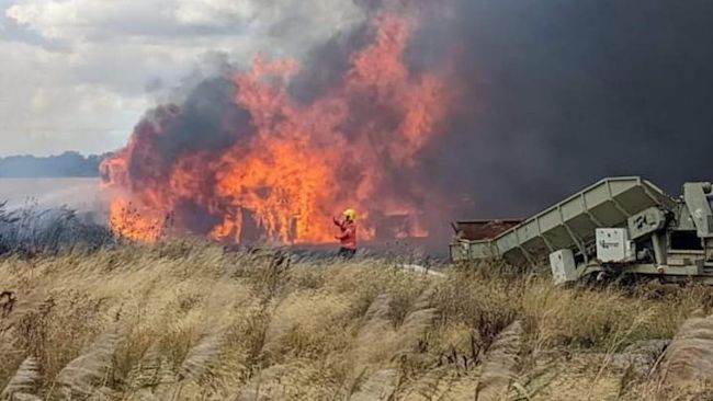 210822 fire holme