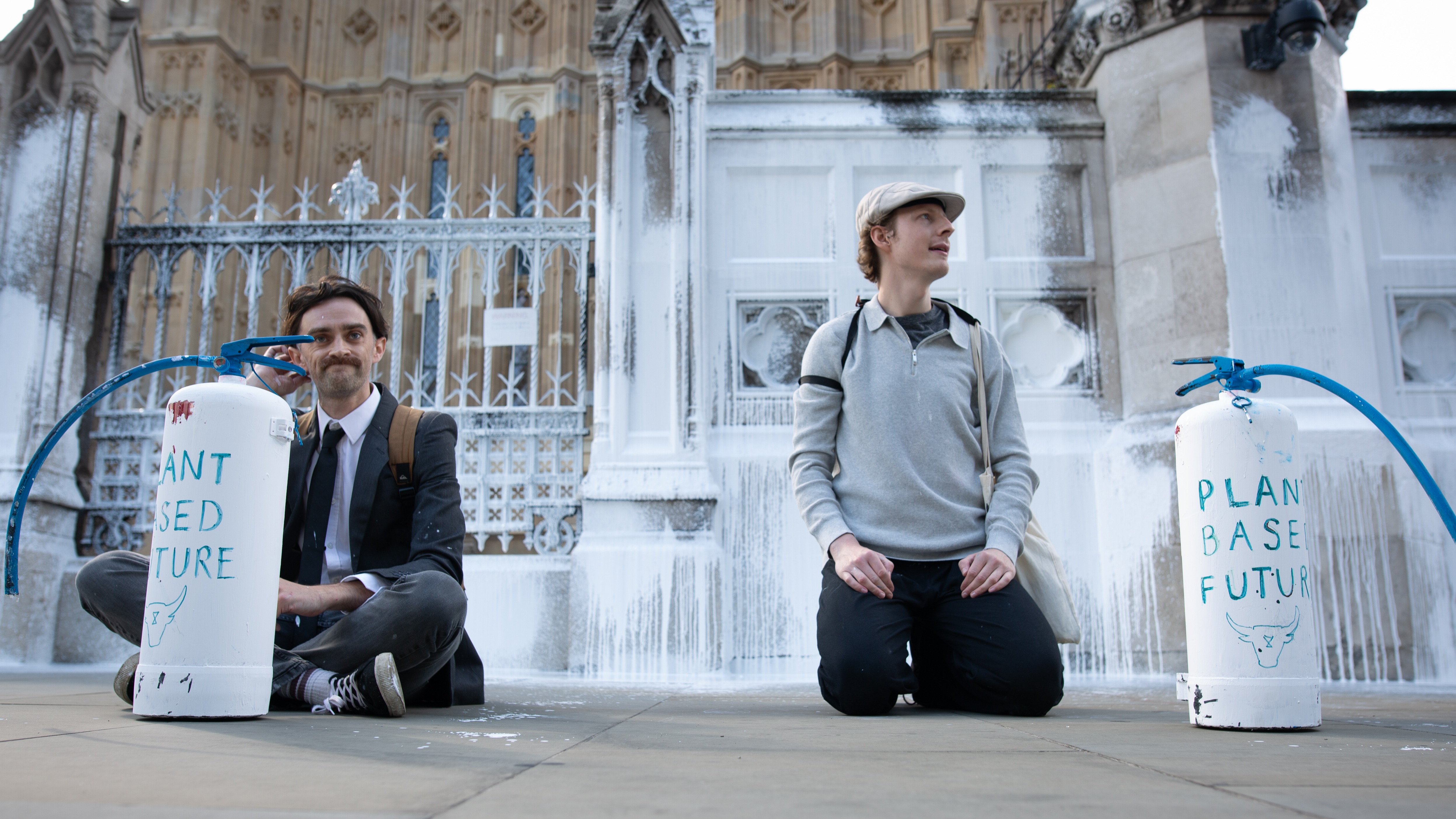 Animal Rebellion: Activists hurl white paint at Houses of Parliament ahead  of Liz Truss PMQs | ITV News London