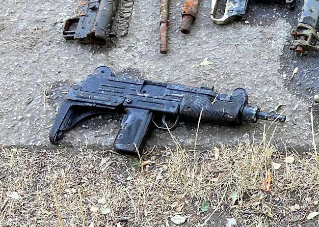 What appeared to be an UZI submachine gun was found in the water