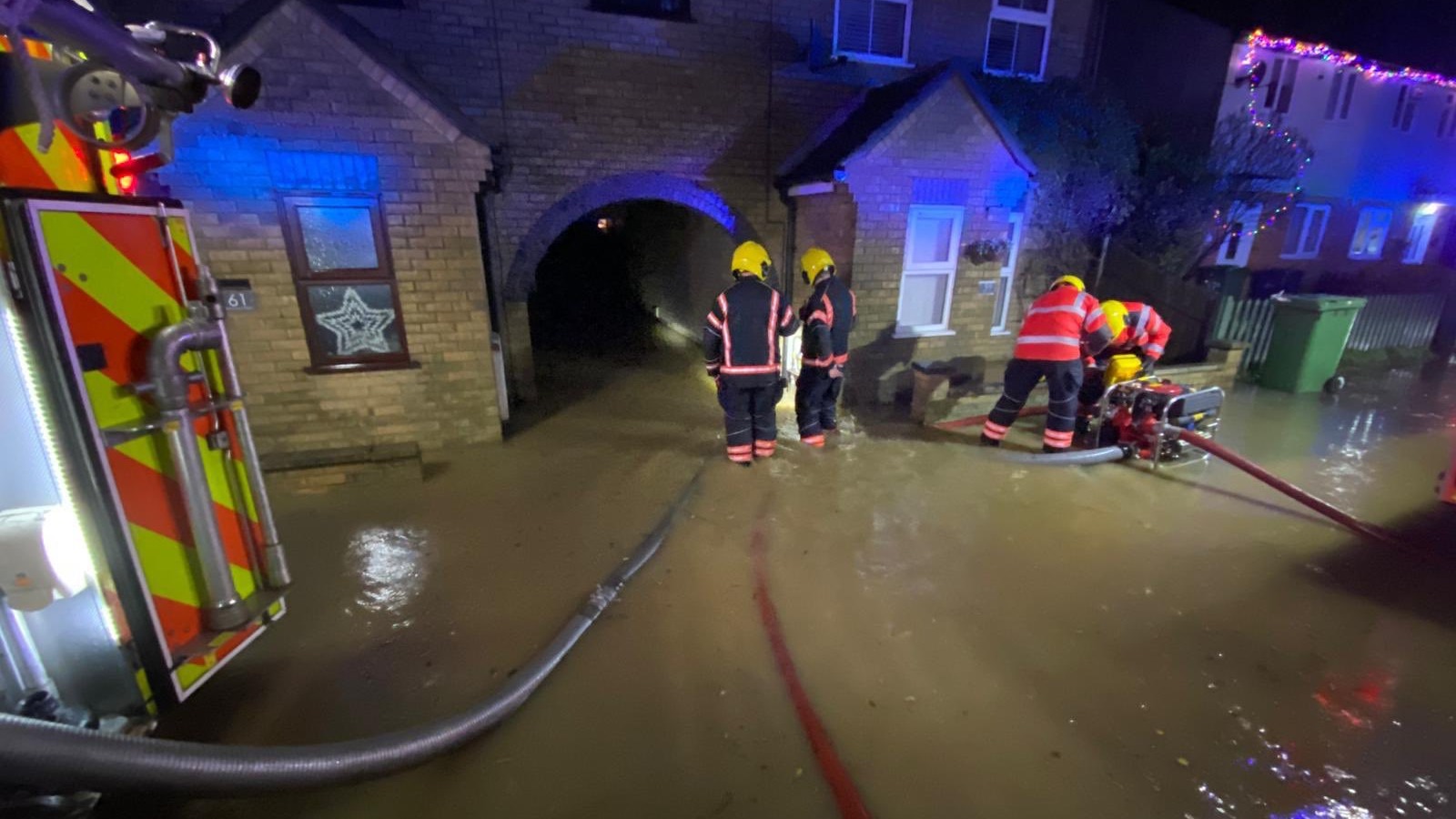 Cambridgeshire Flash Flooding Forces People To Leave Their Homes Itv News Anglia 4163