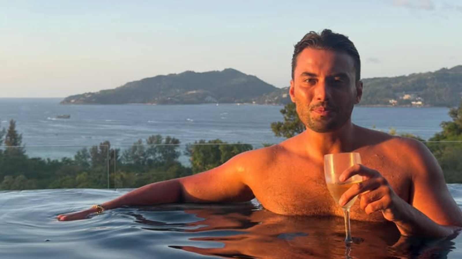Former The Only Way is Essex star Jordan Wright 'found dead in a drainage ...