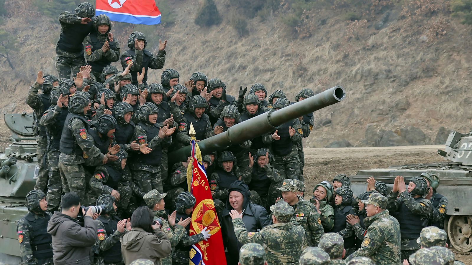 About 8,000 North Korean troops at Ukraine border will begin combat in ...
