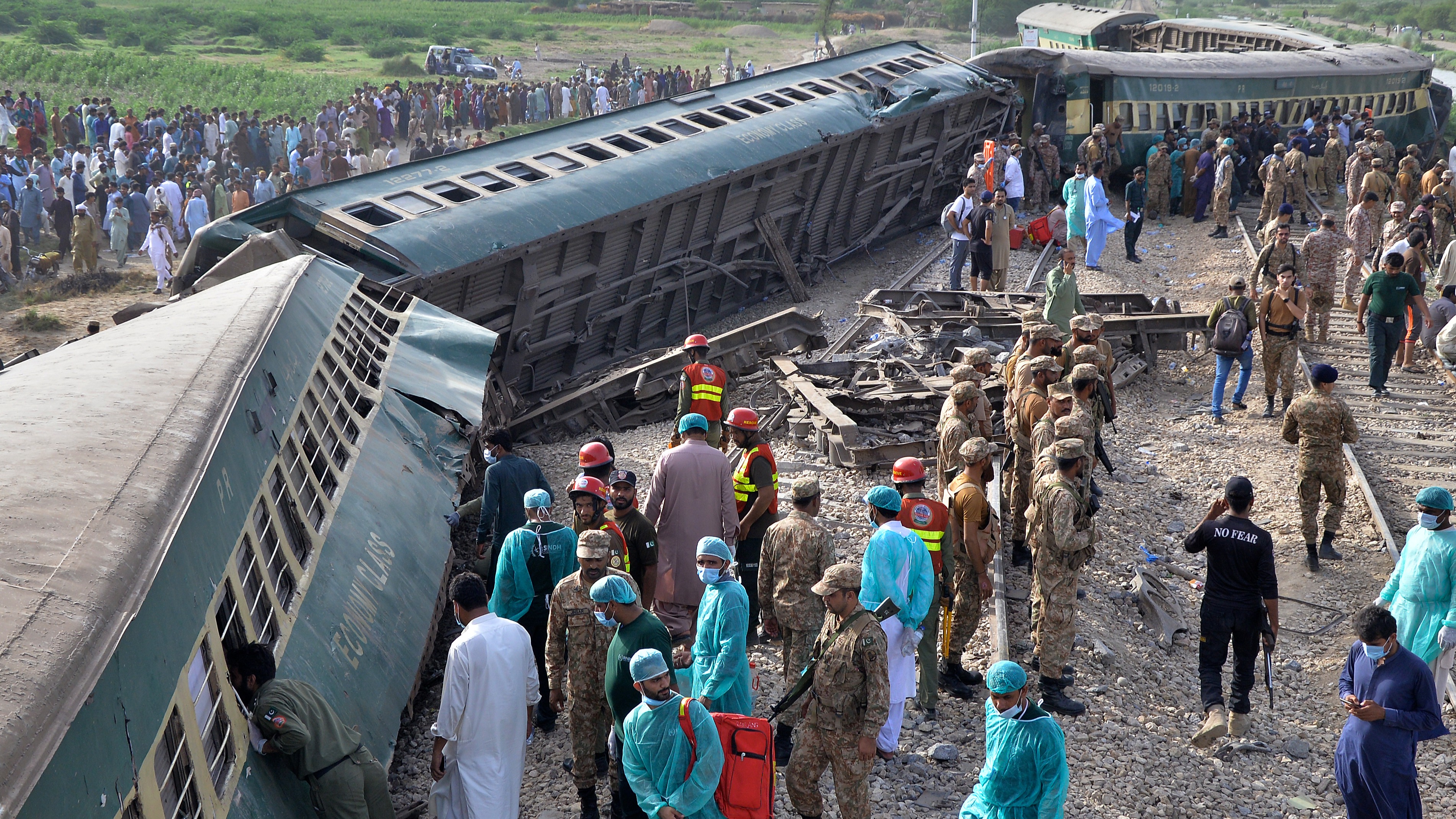 Pakistan Train Derailment: At Least 30 Dead And 90 Injured | ITV News