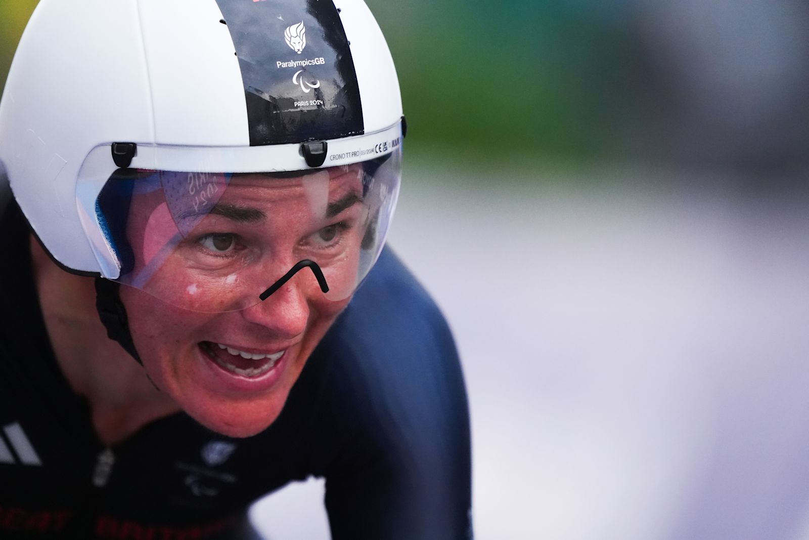 Božská Sarah Janžurová Cheshire cyclist Dame Sarah Storey wins 18th Paralympic gold with C5