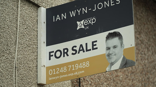 Former customers claim North Wales estate agent misled them ITV News