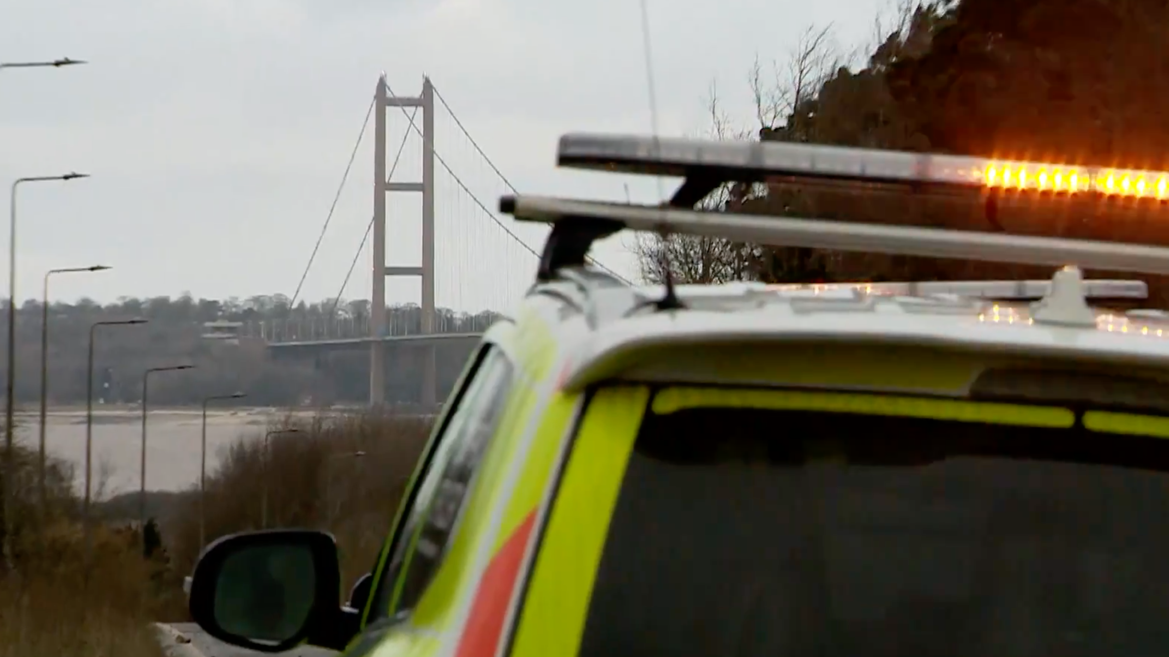 Humber Bridge shut to all vehicles for only fourth time in 40