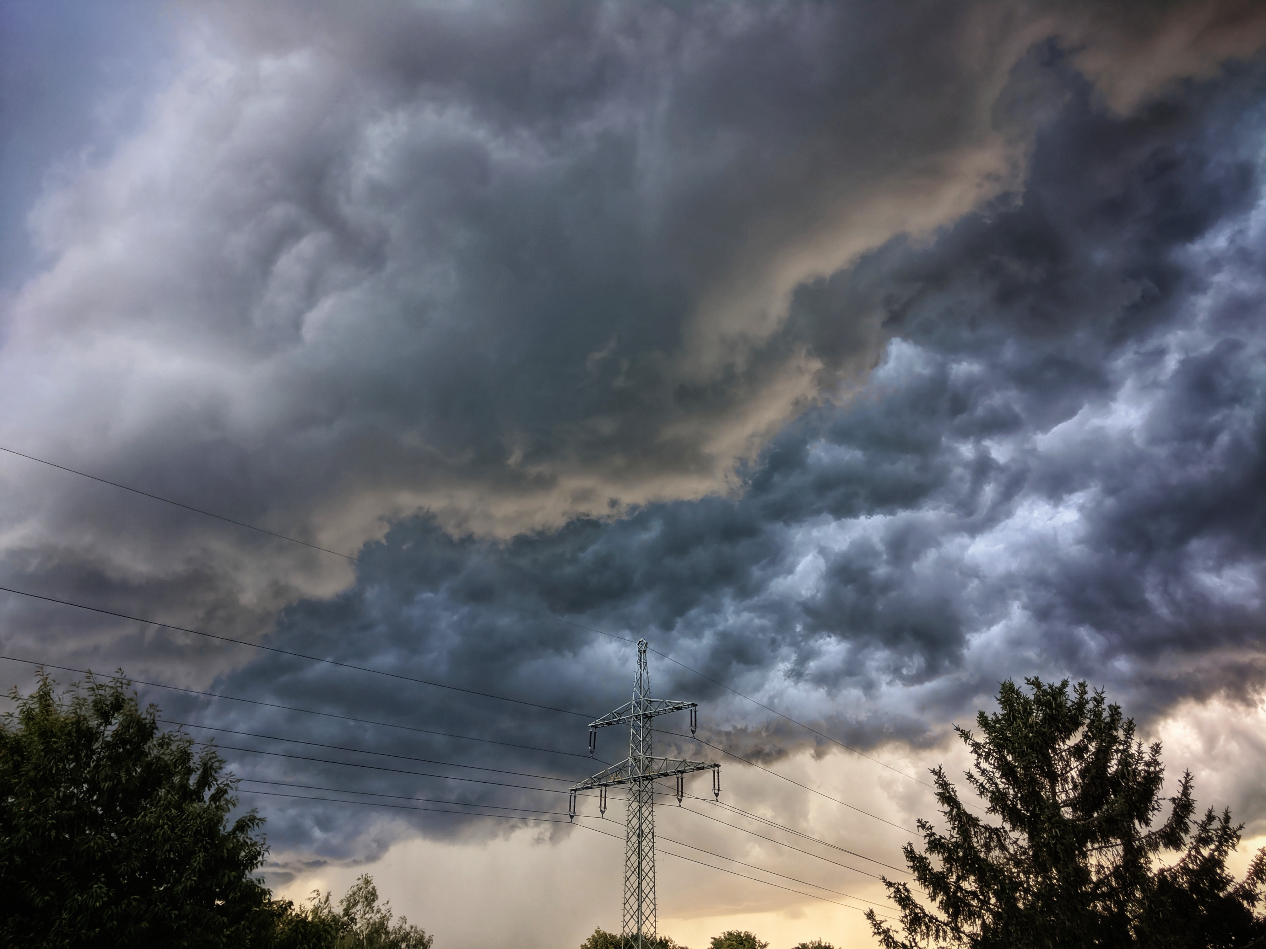 Flood siren sounds in Calderdale as precaution after heavy rain ITV