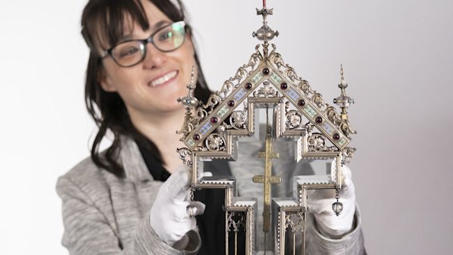 crucifix relic