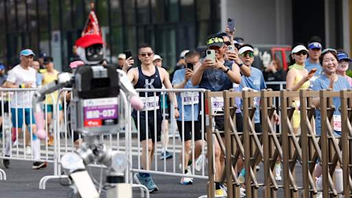 Robot wins Beijing half marathon, beating human world record