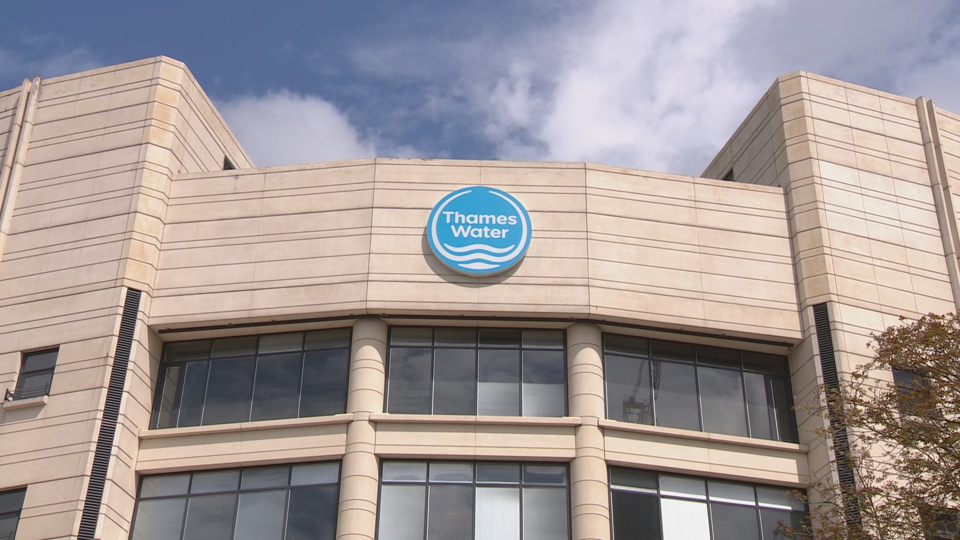 chief-executive-of-reading-based-thames-water-to-step-down-with