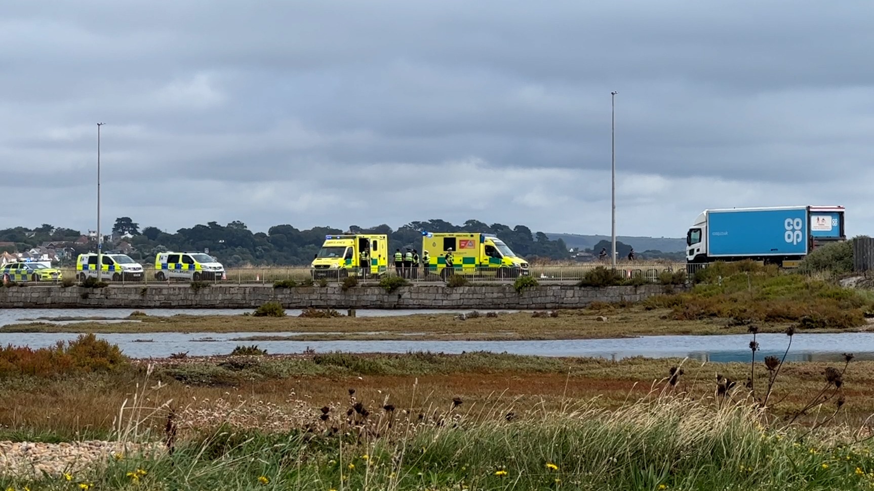 A354 Portland Road closed after pedestrian hit by lorry in Dorset