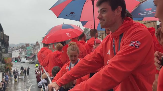 Henley parade rowers