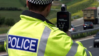 260621 Essex traffic cop with speed gun