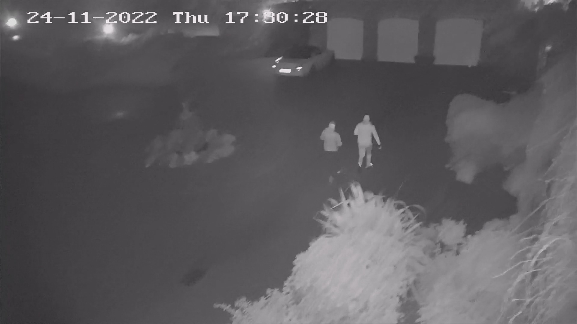 Gang Of Masked Burglars Carrying Crowbars Filmed Targeting Homes In ...