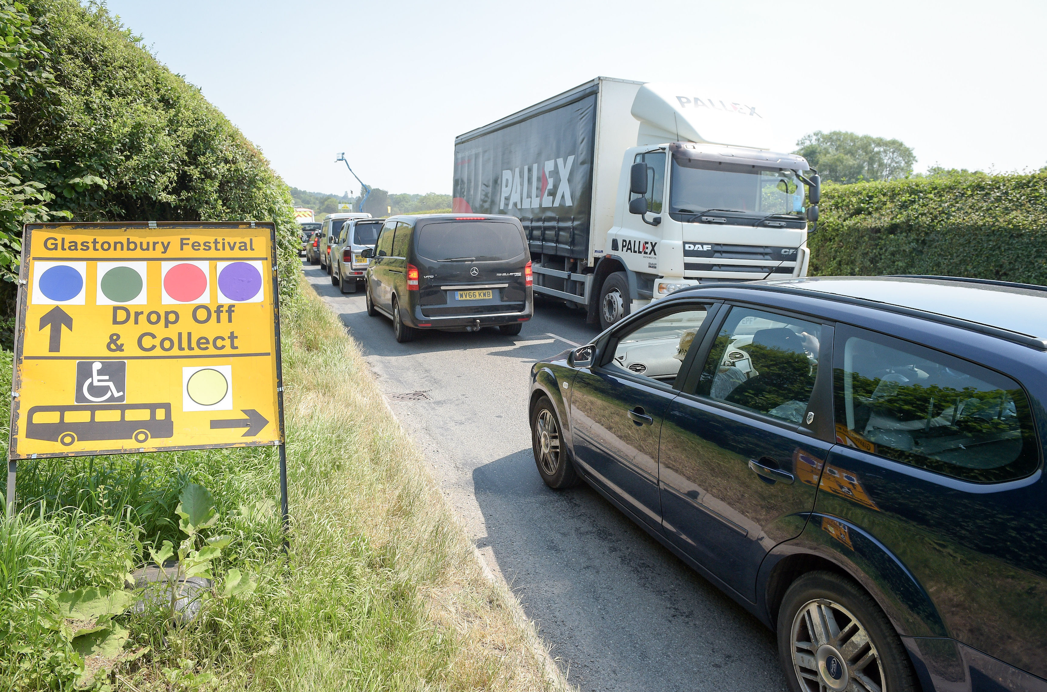 The Best And Worst Time To Arrive At Glastonbury Festival As M5 Traffic ...