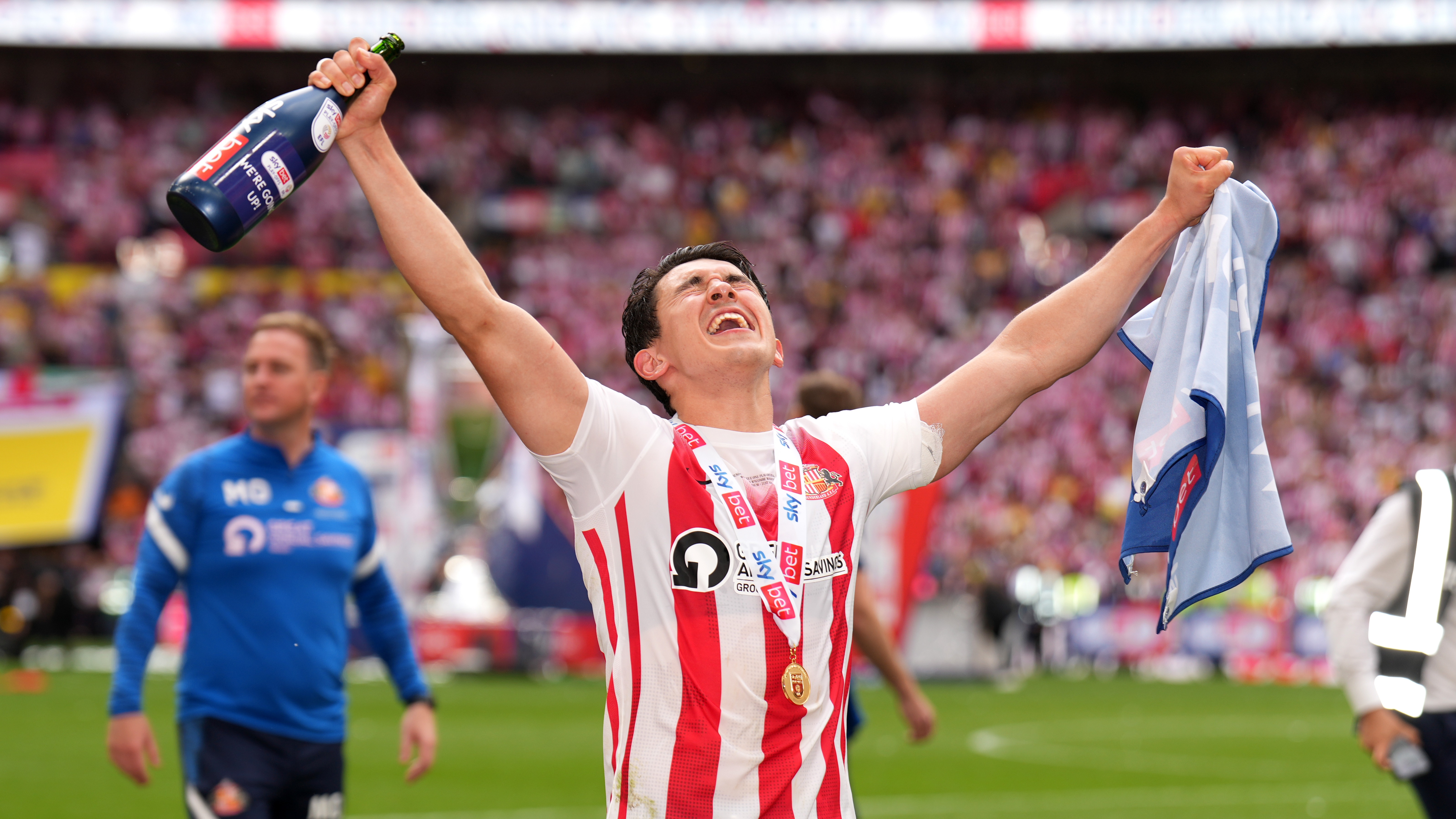 O dia do alívio chegou: O Sunderland vence em Wembley e, depois de