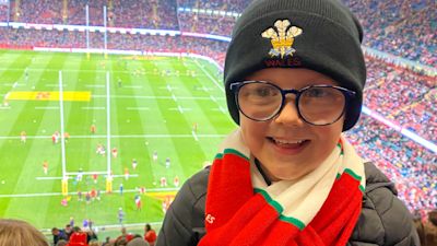 221121 Rugby sick boy