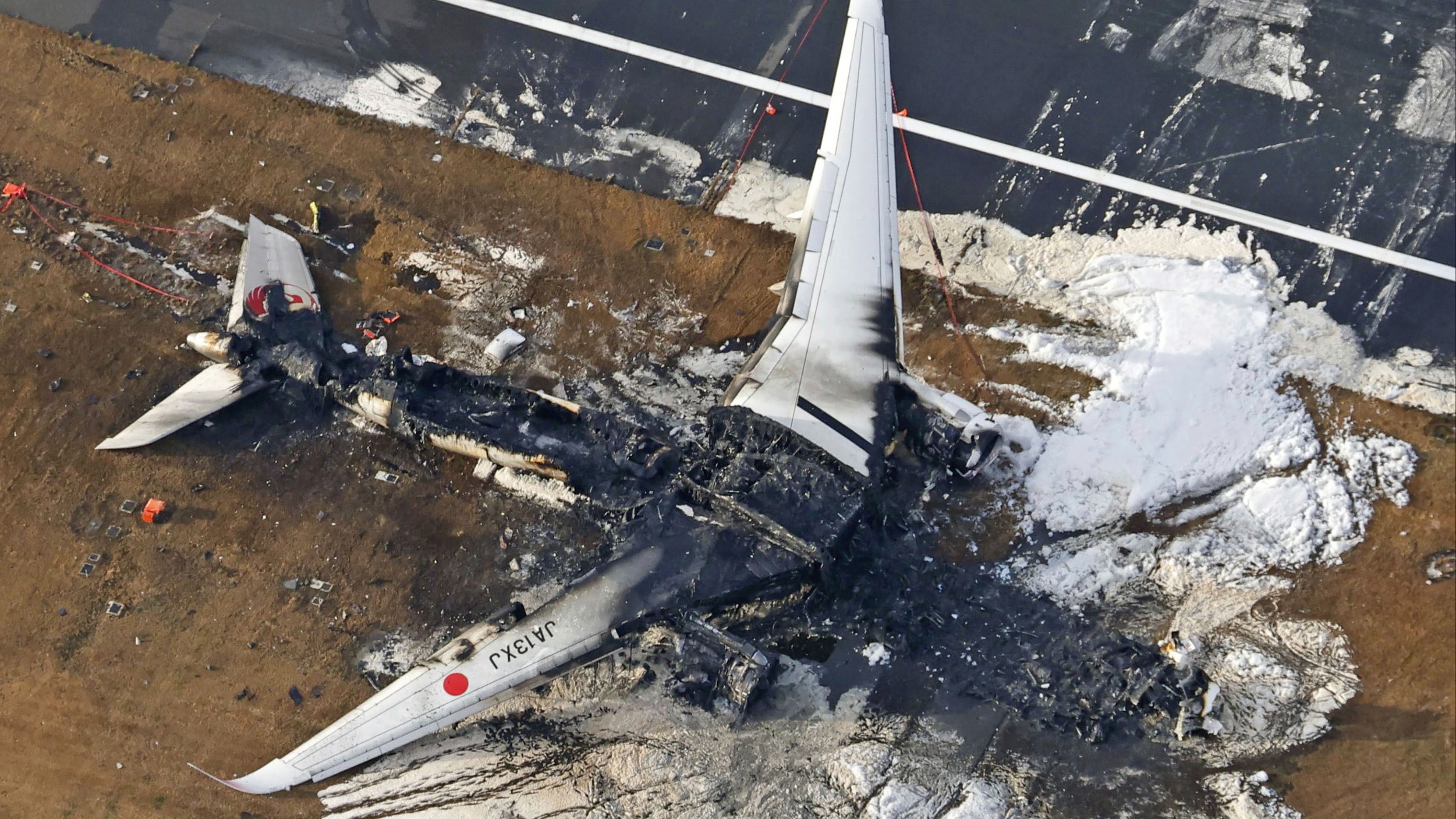 Probe begins into Japan Airlines collision as both pilots say they