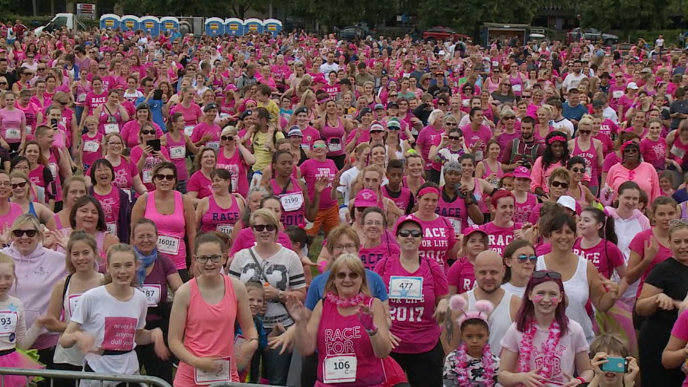 More than 4,000 runners join Cambridge Race for Life | ITV News Anglia