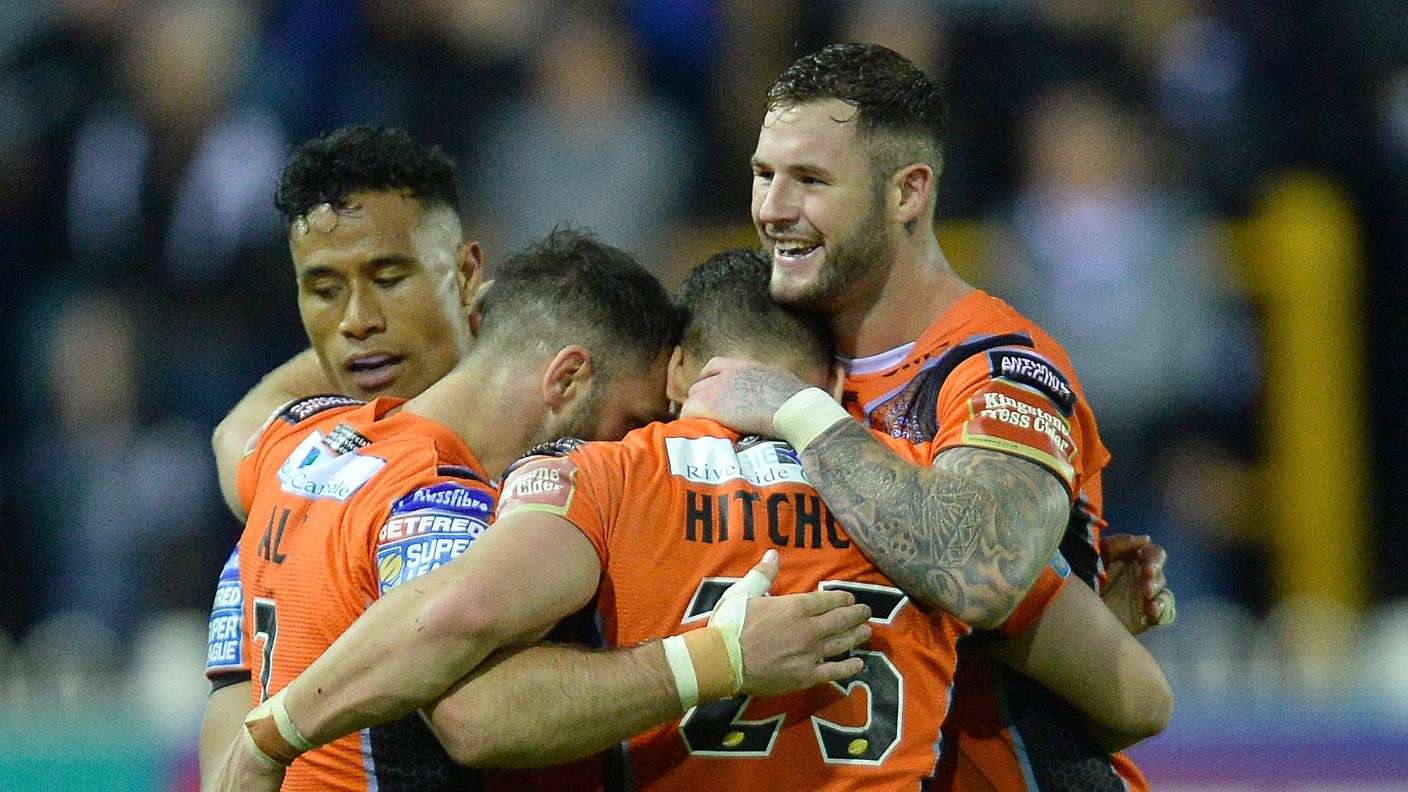 Castleford Tigers capture League Leaders' Shield for the first time
