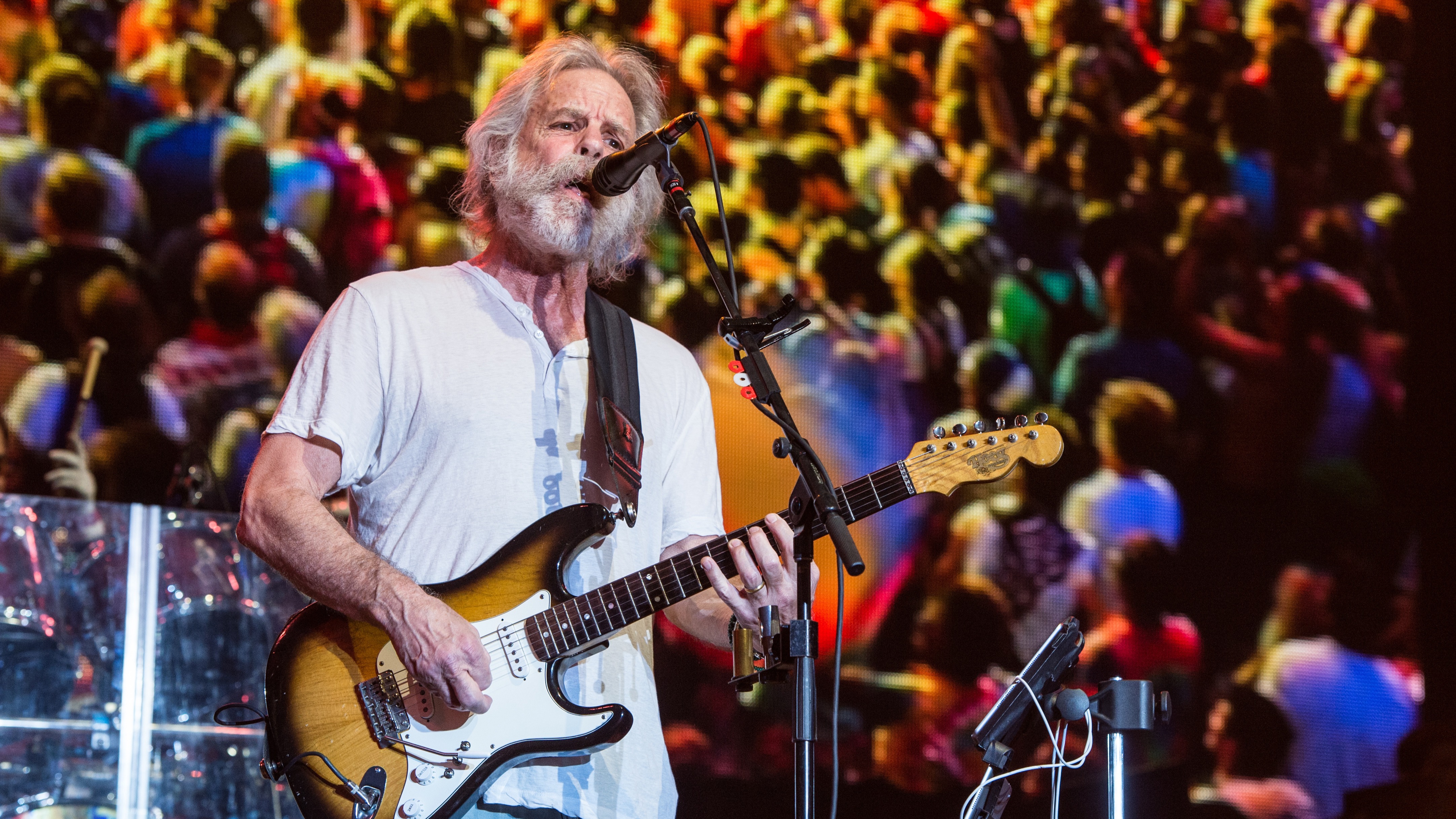 Bob Weir, Grateful Dead founding member, dies aged 78