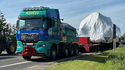 steam turbine being transported through Lincolnshire