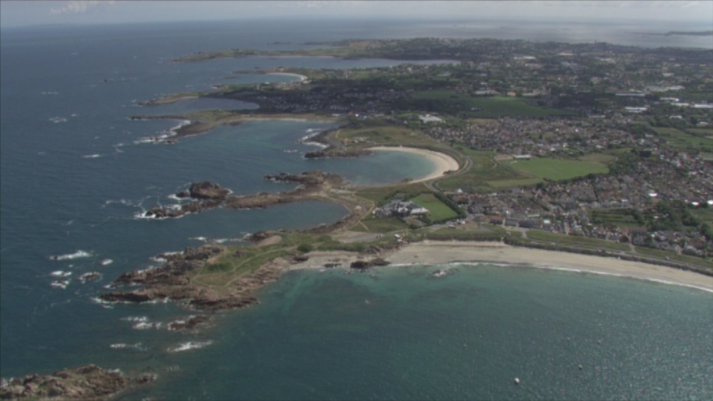 Calls to improve transport links between the Channel Islands ITV News