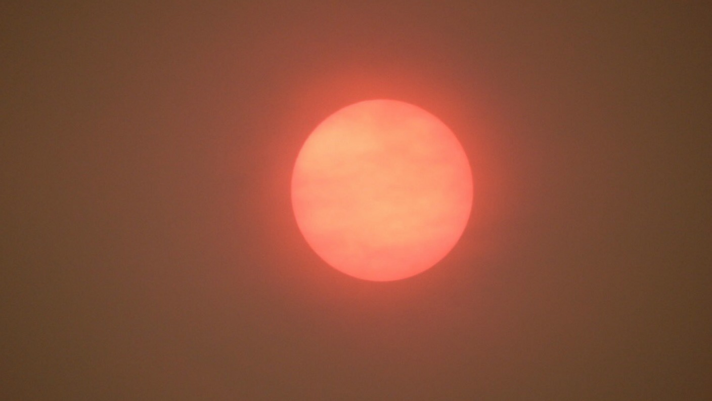 What is going on with the sun today? Your pictures! | ITV News West Country