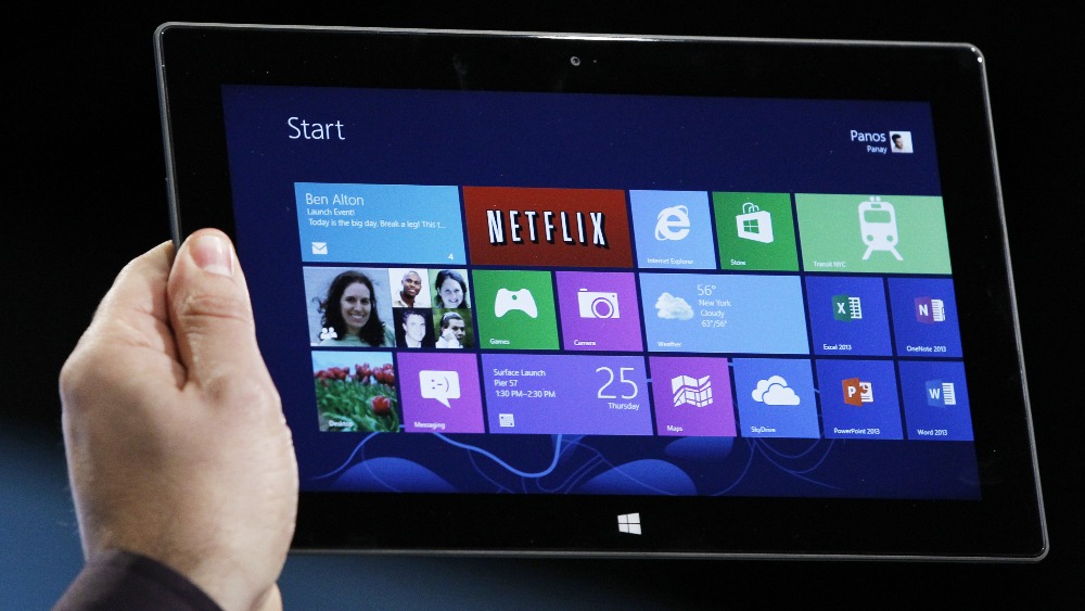 Microsoft launches Windows 8 and Surface tablet | ITV News