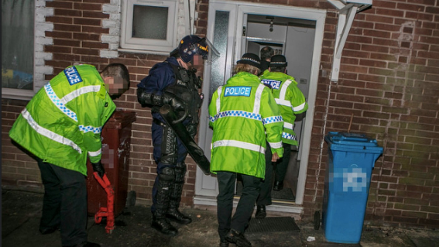 Watch Three Arrested And Drugs Seized In Manchester Crackdown Itv News Granada 