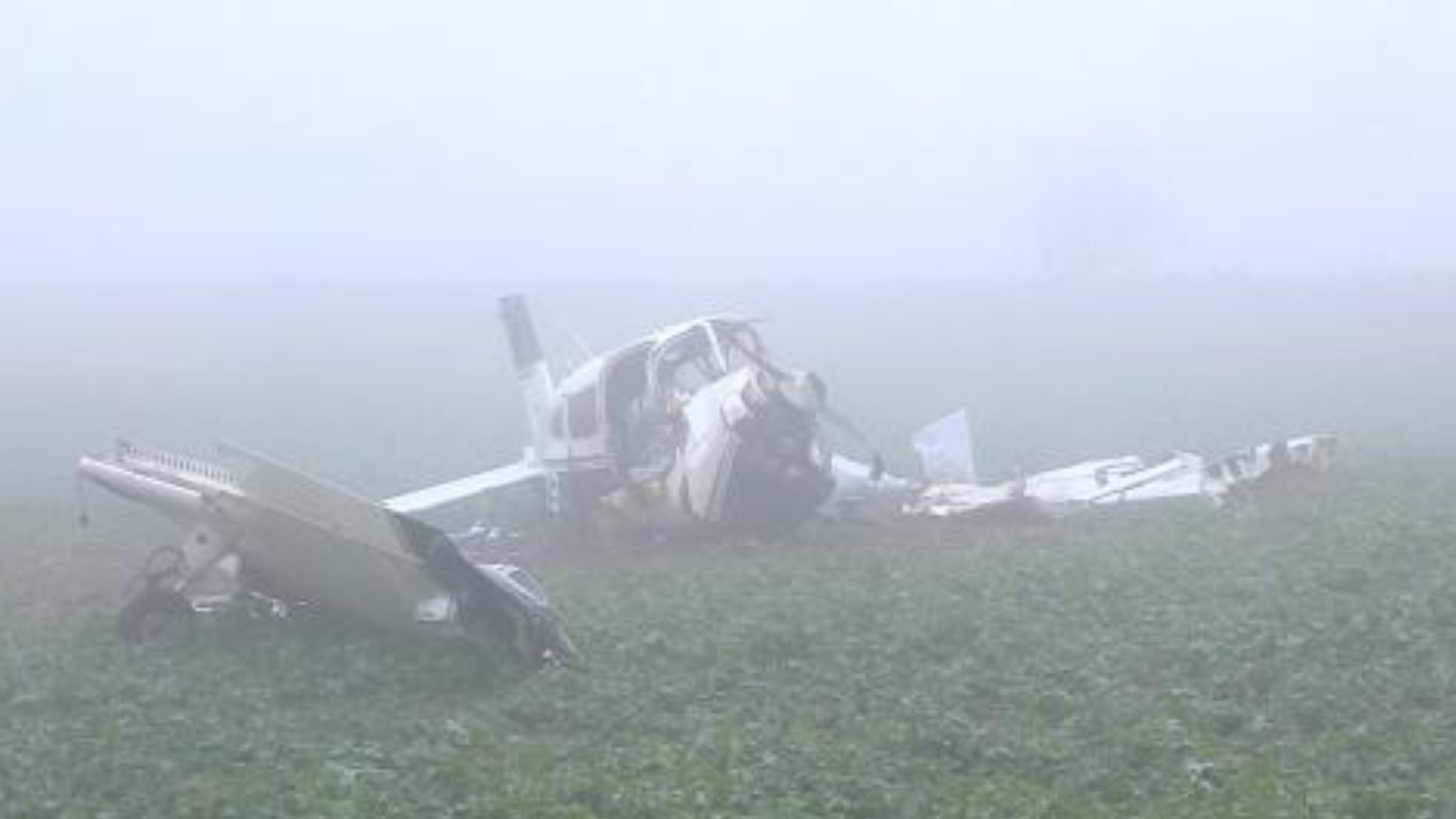 Investigation Into Light Aircraft Crash That Killed Two Men Itv News Central