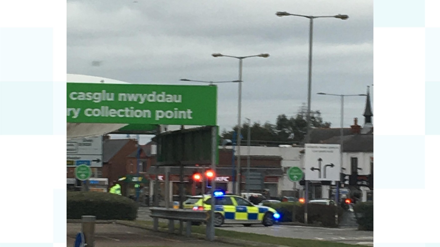 Armed police stop car in Queensferry rush hour ITV News Wales