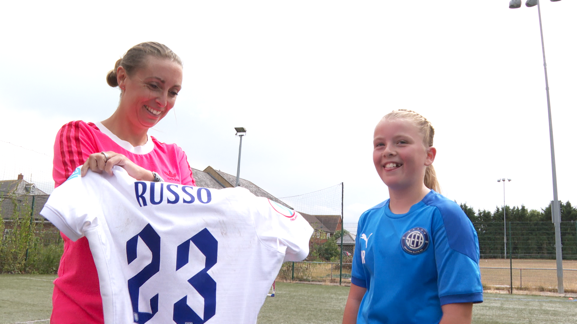 Maidstone girl catches Alessia Russo's England Lionesses shirt