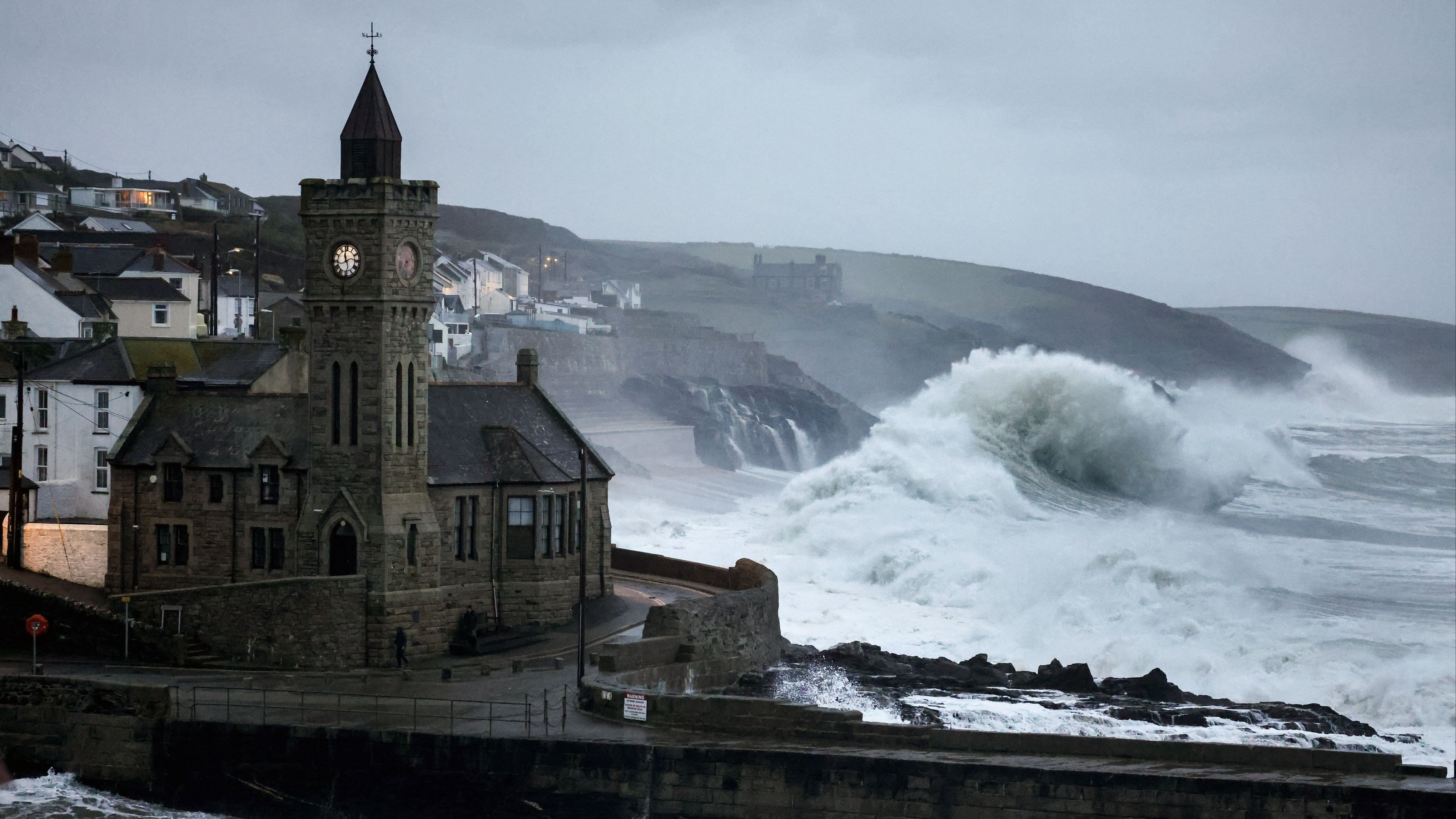 Storm Ciarán Live: Cornwall And Devon News Including Power Cuts ...