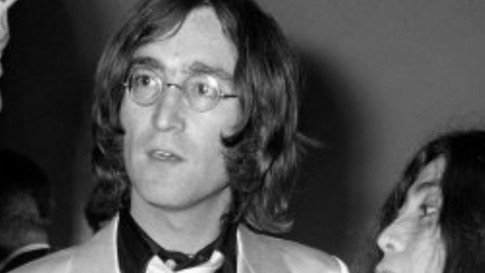 John Lennon's tooth tours North West | ITV News Granada