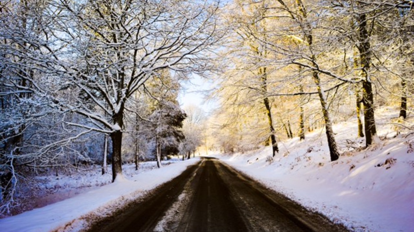 East Midlands Weather: Cold & Sunny with snow showers | ITV News Central