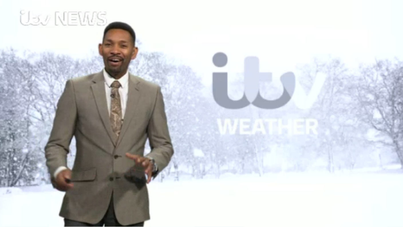 East Midlands Weather: Snow showers clearing, very cold | ITV News Central