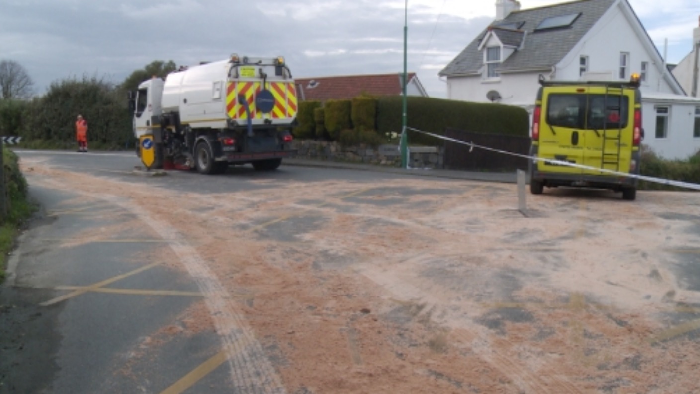 Lorry spills oil in Guernsey ITV News Channel