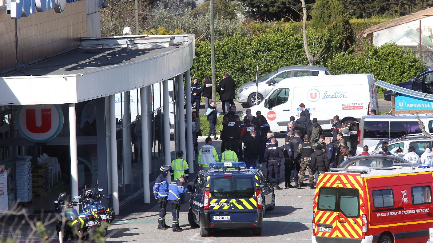 French Officer Who Offered Himself As A Hostage Swap During Supermarket Siege In Trebes Dies 3715