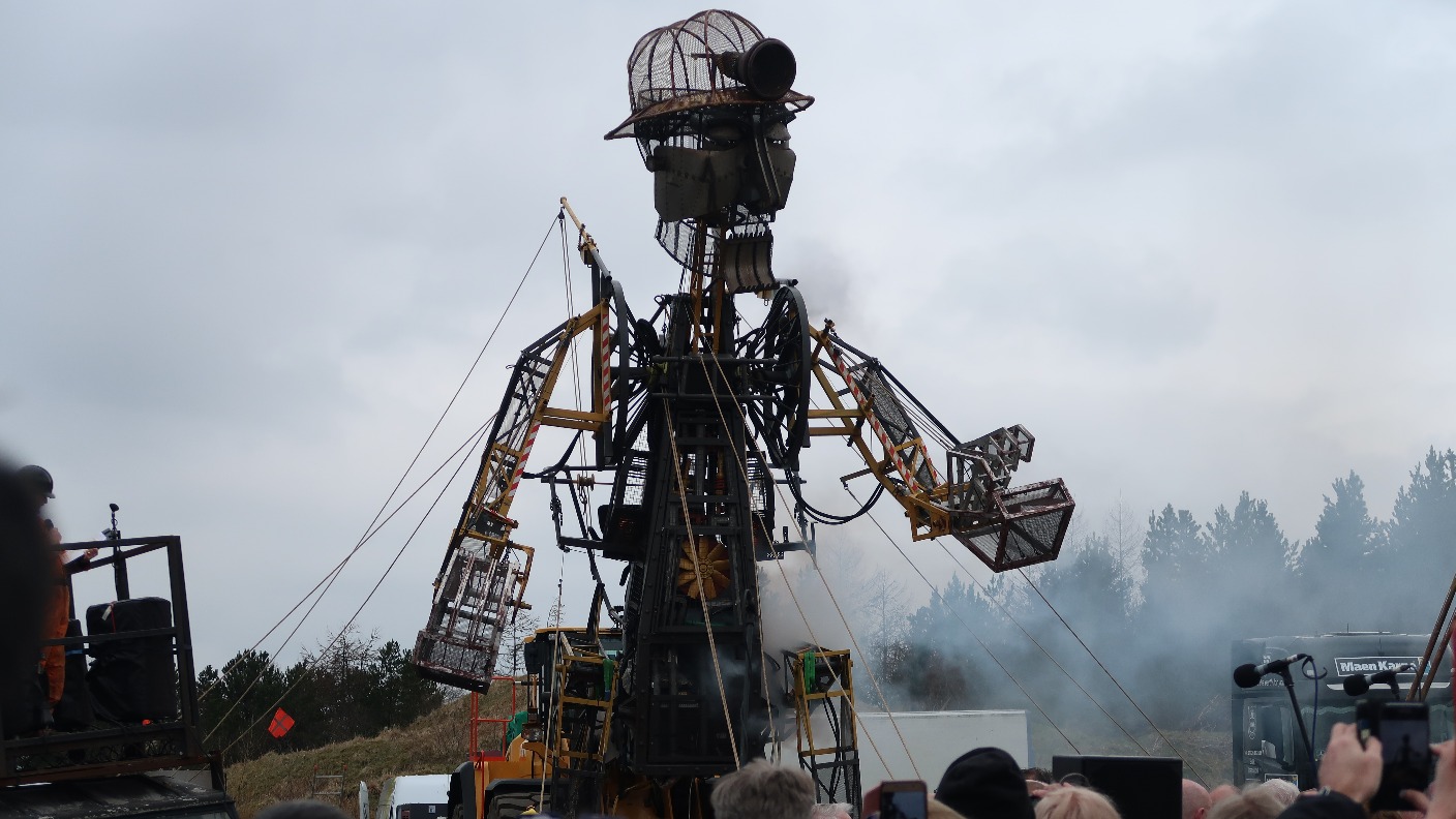 The giant Man Engine wows crowds on Welsh tour | ITV News Wales