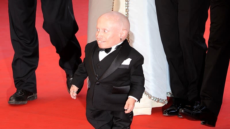 Verne Troyer, Mini Me in 'Austin Powers' movies, dies at 49